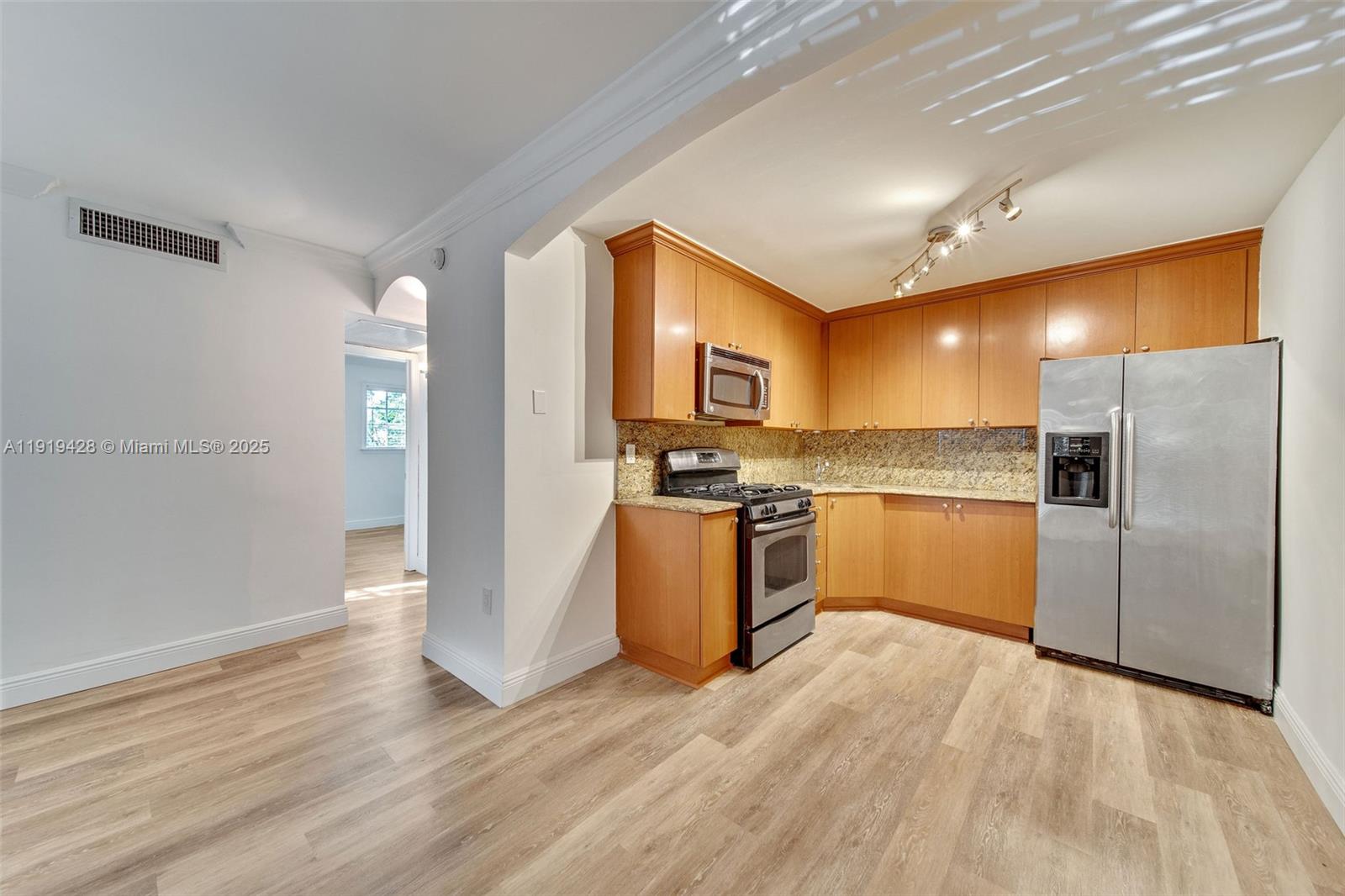 VIRGINIA POINTE CONDO - Residential Lease