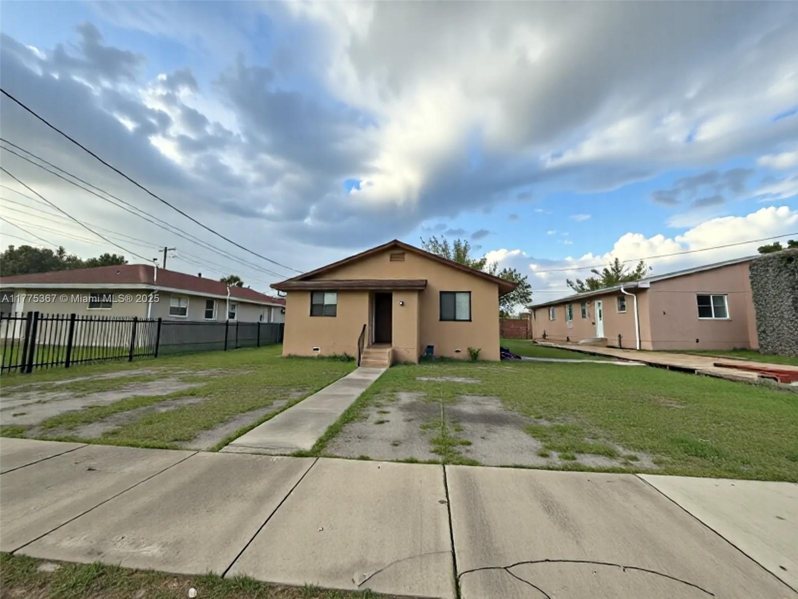 PINEWOOD PARK EXTENSION - Residential Income