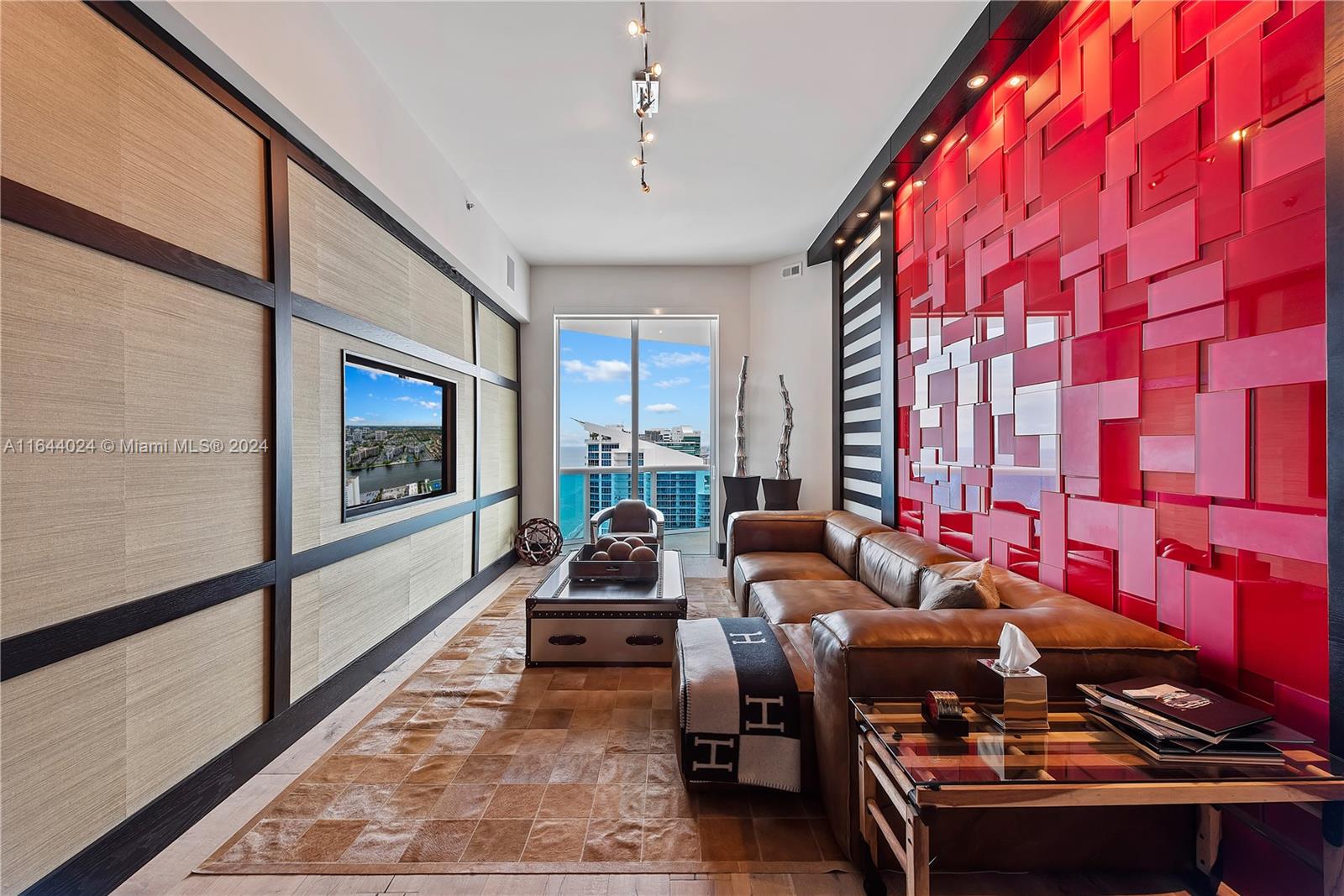 2711 HOLLYWOOD BEACH COND - Residential