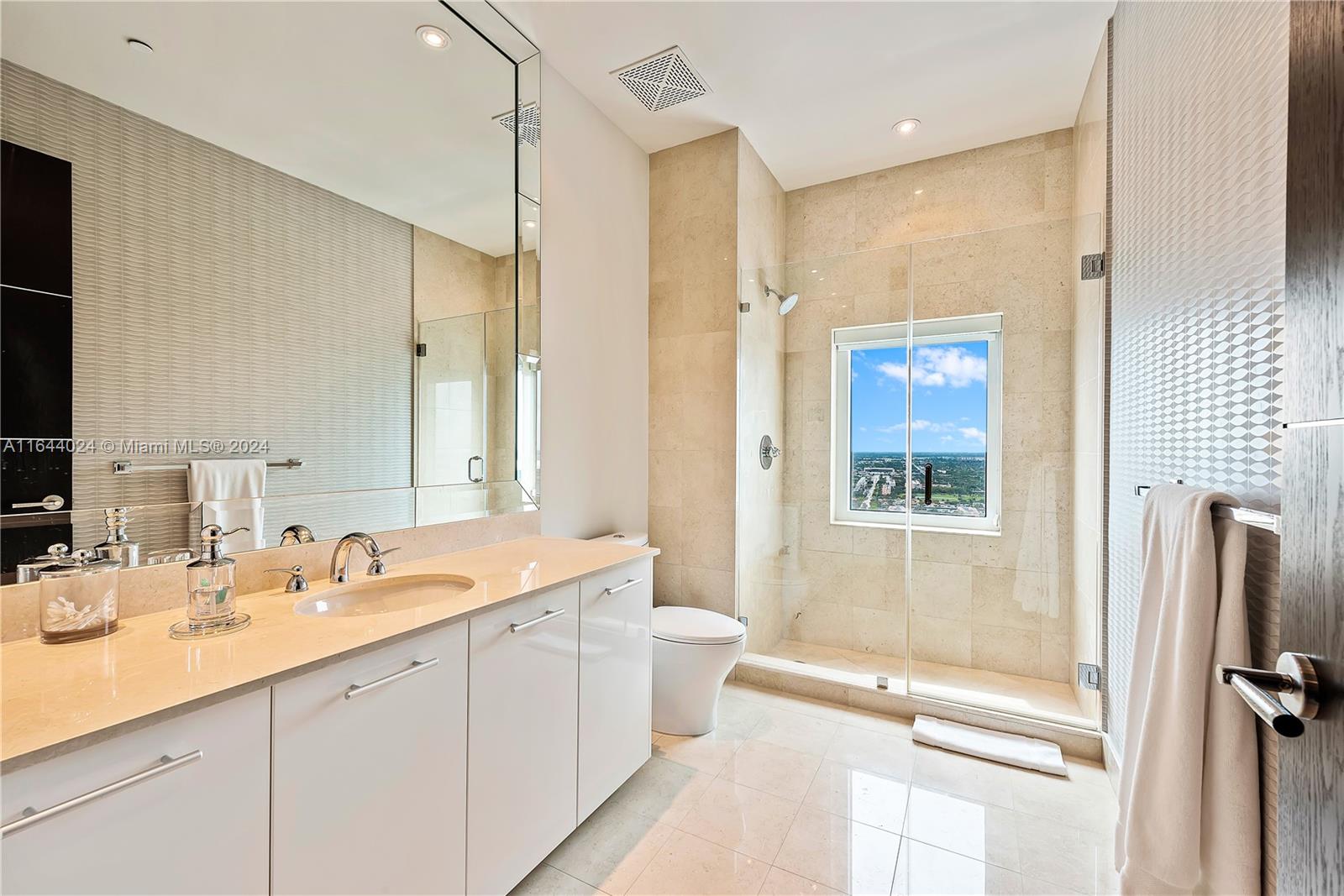 2711 HOLLYWOOD BEACH COND - Residential