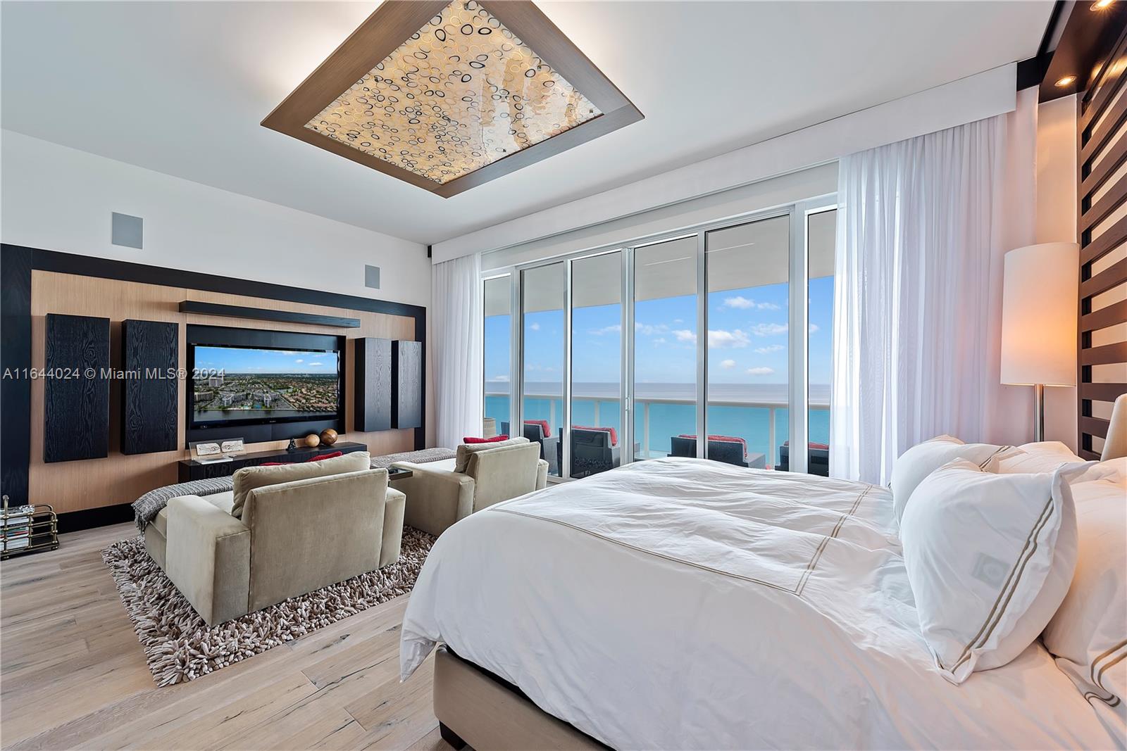 2711 HOLLYWOOD BEACH COND - Residential