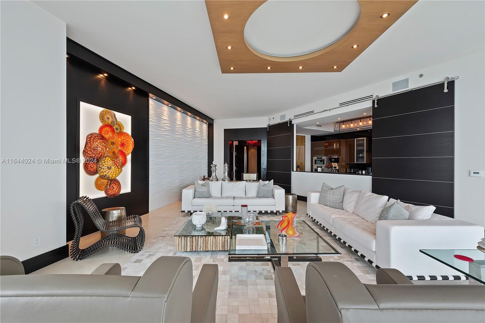 2711 HOLLYWOOD BEACH COND - Residential