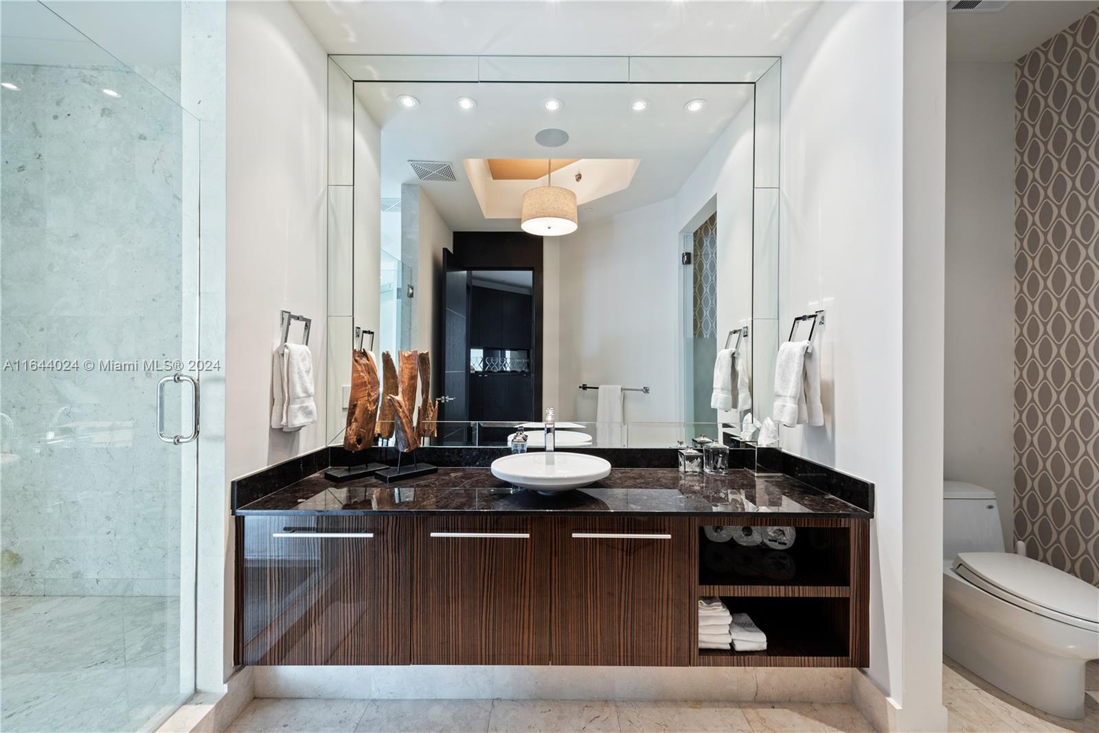 2711 HOLLYWOOD BEACH COND - Residential