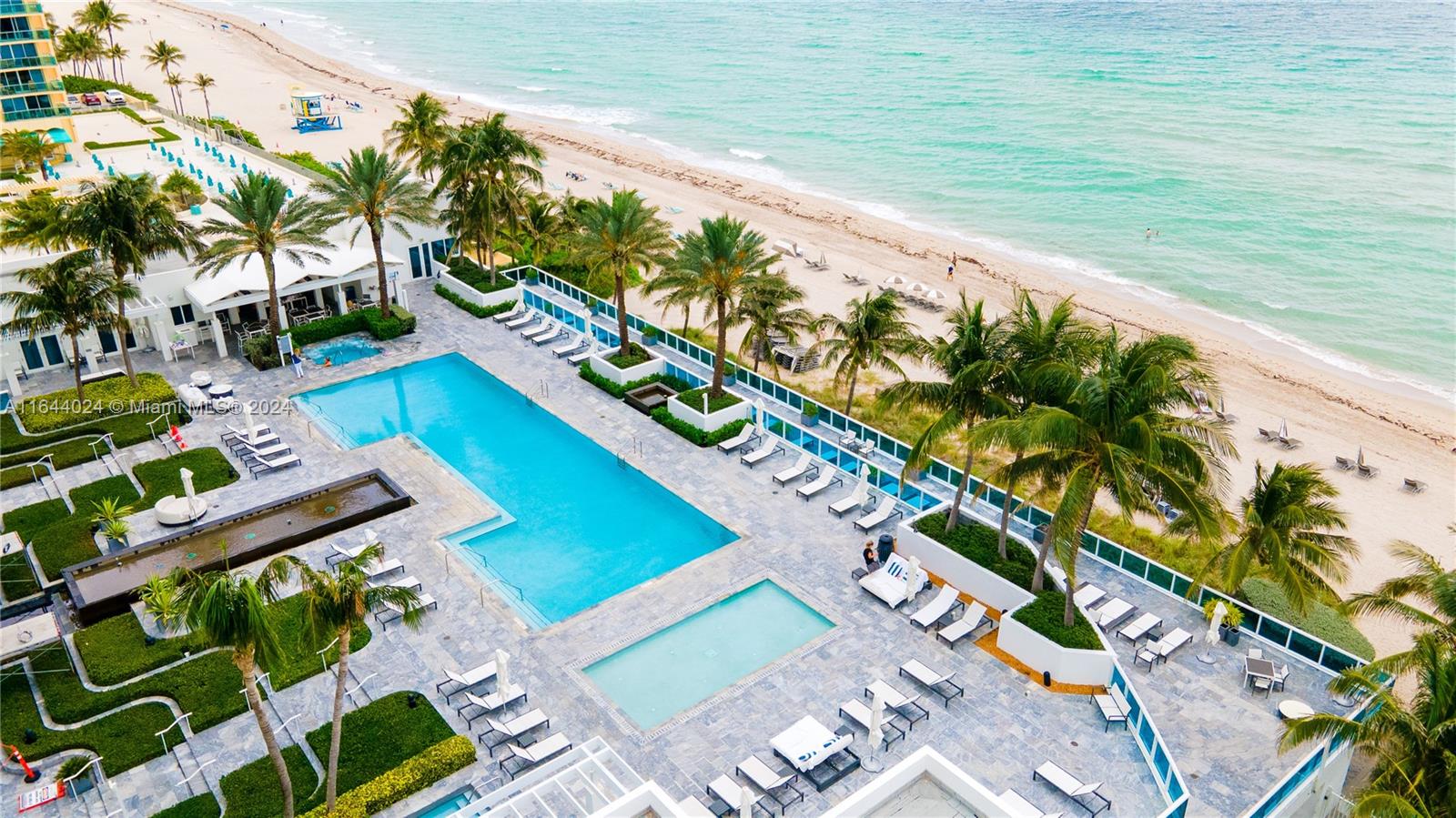 2711 HOLLYWOOD BEACH COND - Residential