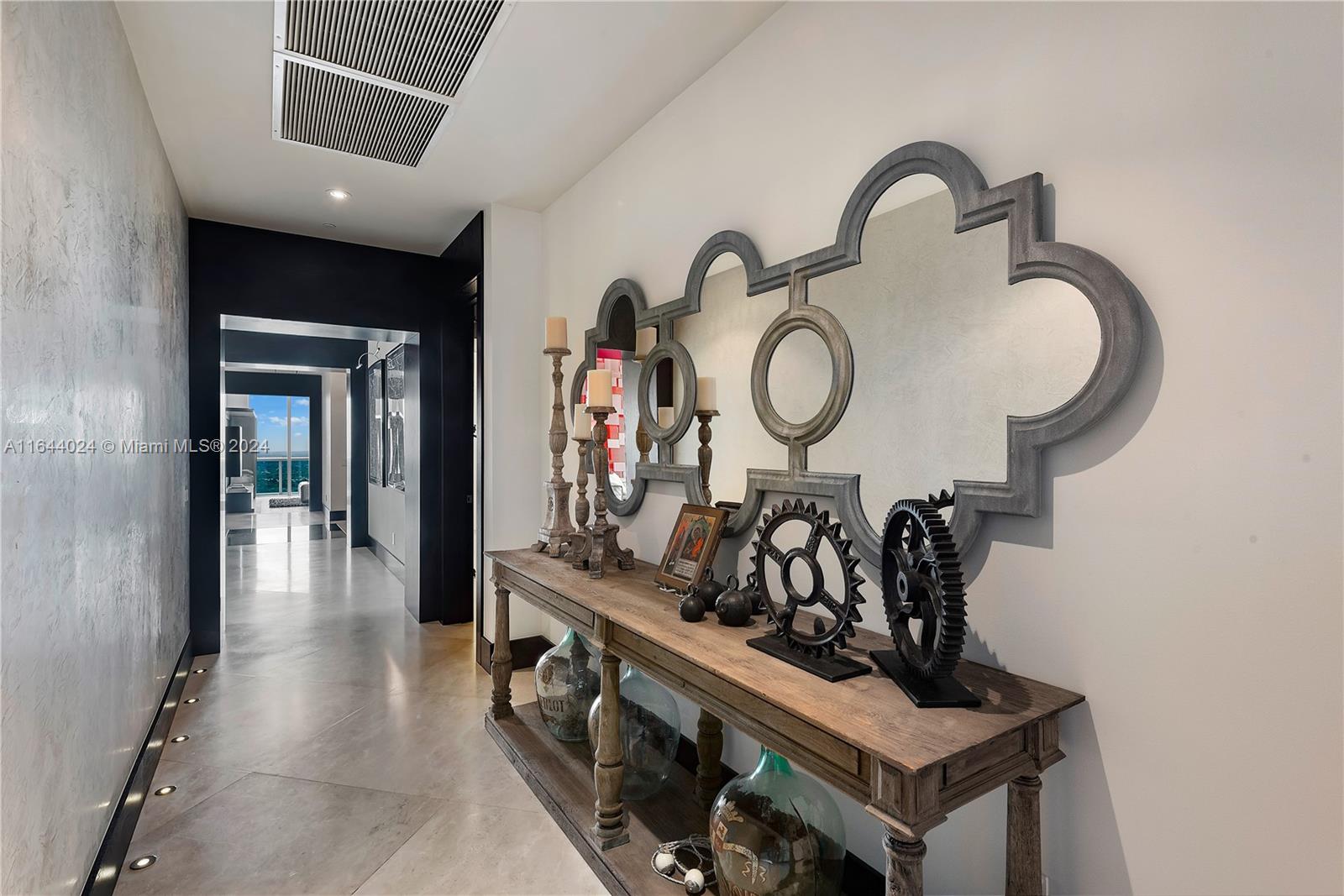 2711 HOLLYWOOD BEACH COND - Residential