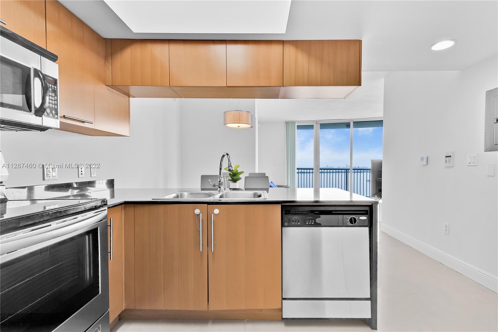 Photo 5 of 43 of 1750 N Bayshore Dr 2601 condo
