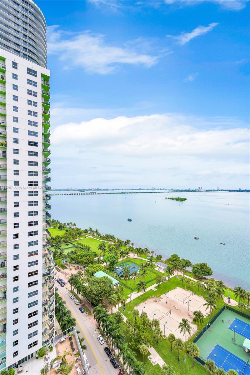 Photo 24 of 43 of 1750 N Bayshore Dr 2601 condo