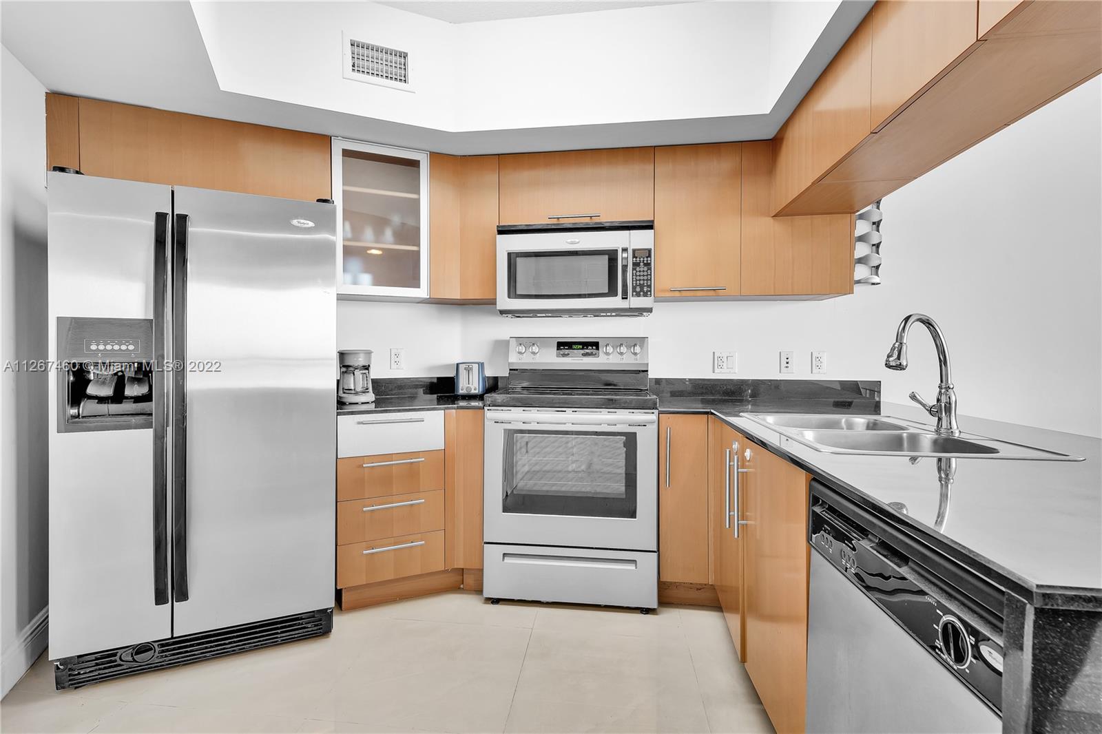 Photo 4 of 43 of 1750 N Bayshore Dr 2601 condo