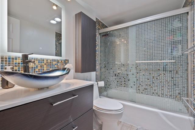 HEMISPHERES CONDO - Residential Lease