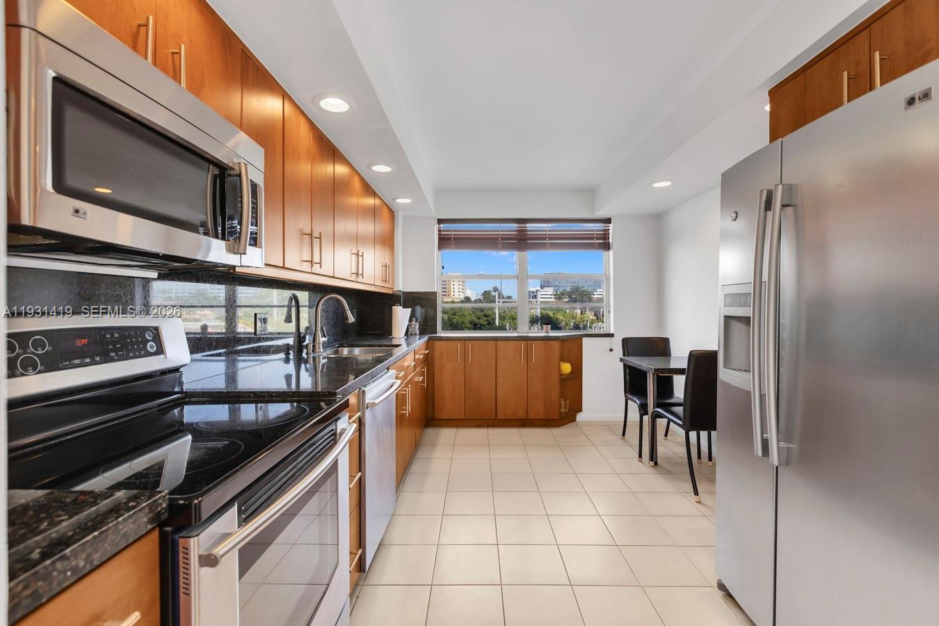 ADMIRALS PORT CONDO - Residential