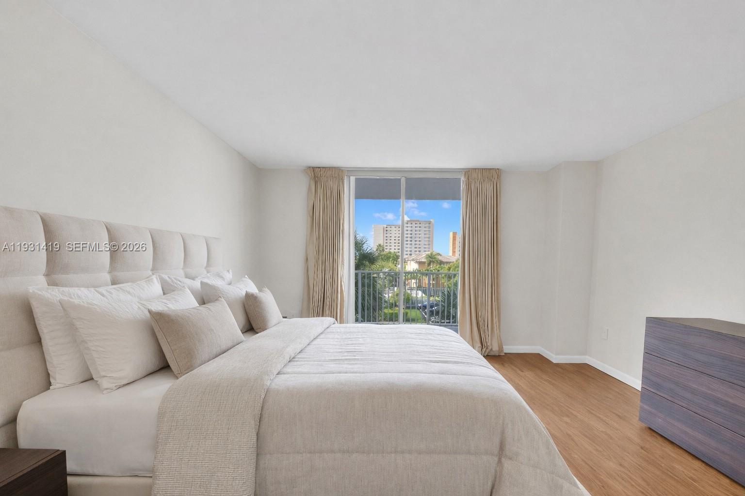 ADMIRALS PORT CONDO - Residential