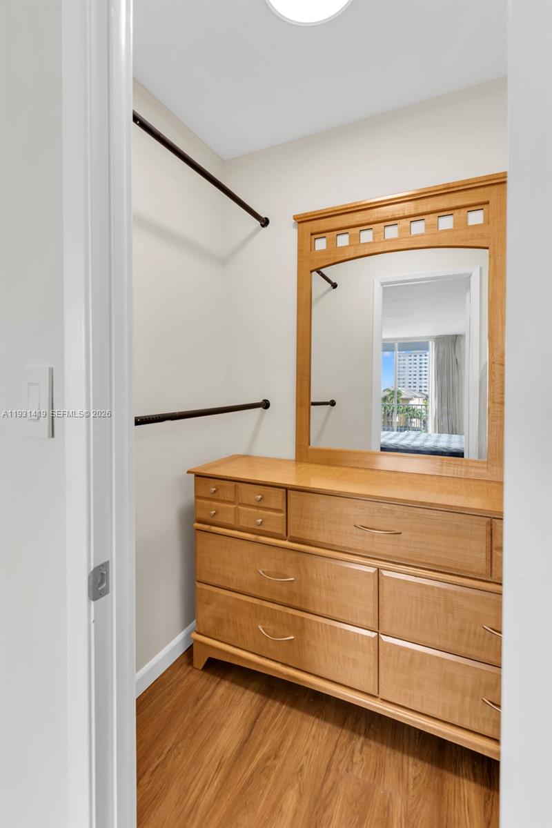 ADMIRALS PORT CONDO - Residential