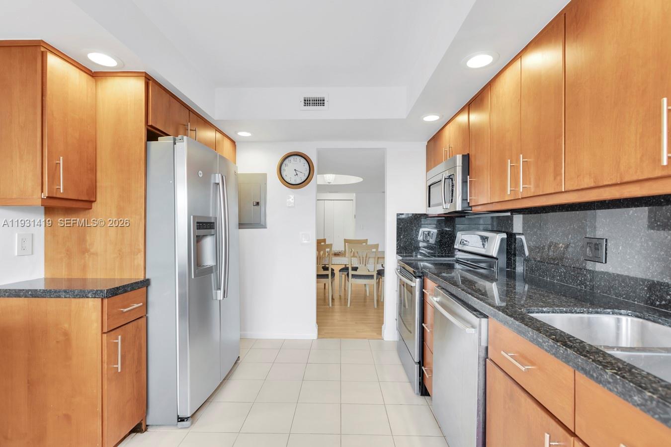 ADMIRALS PORT CONDO - Residential