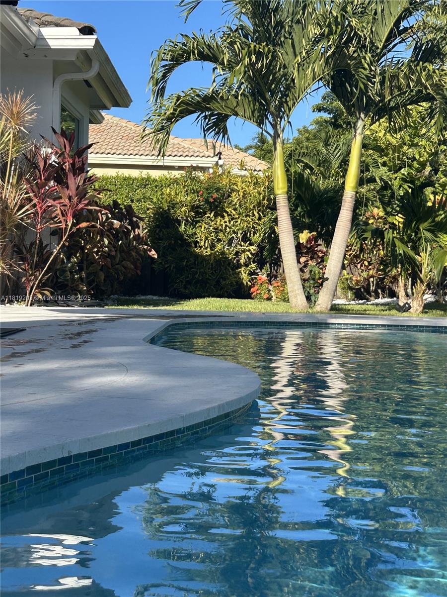 OAK RIDGE FALLS - Residential