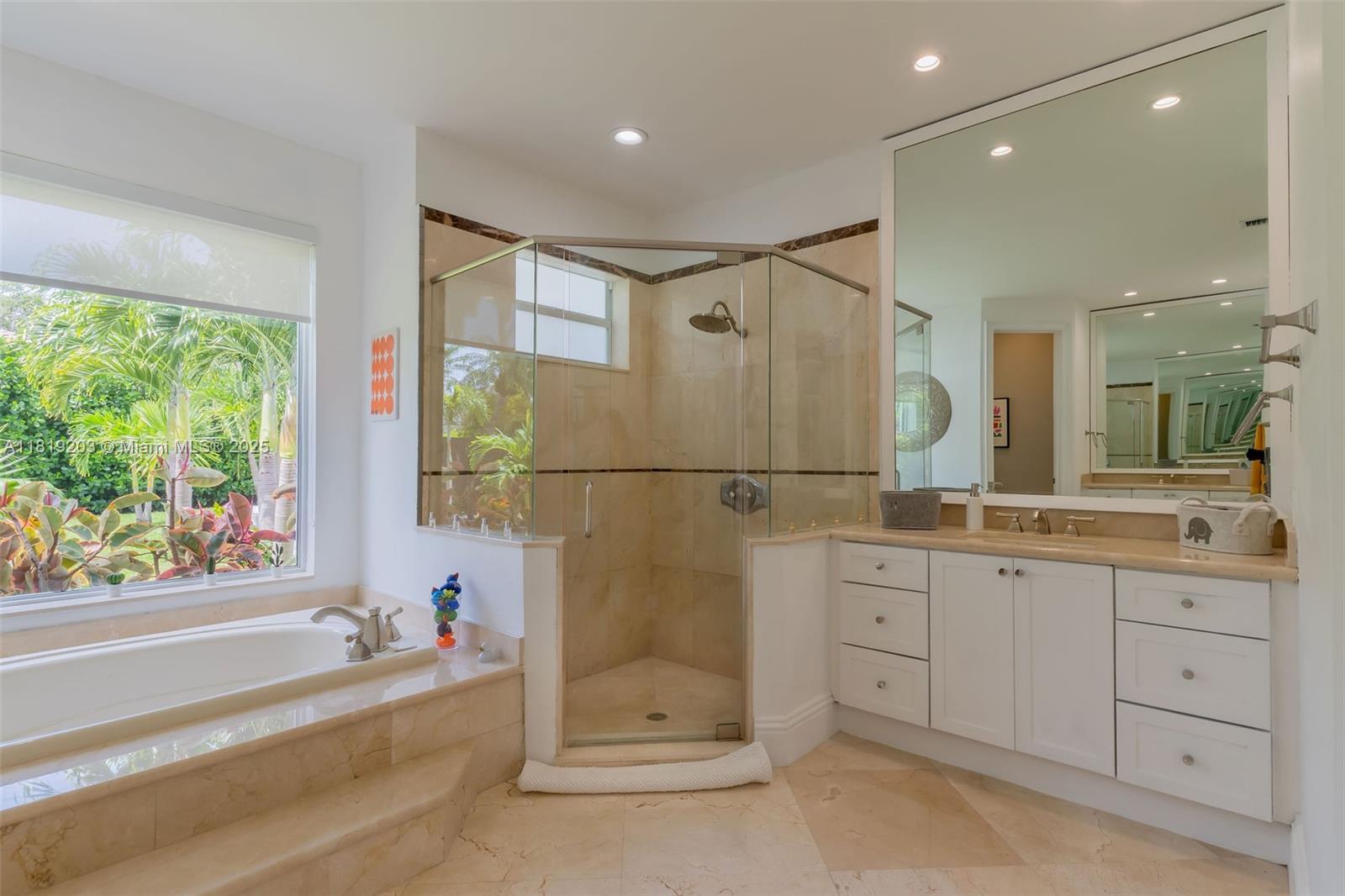 OAK RIDGE FALLS - Residential