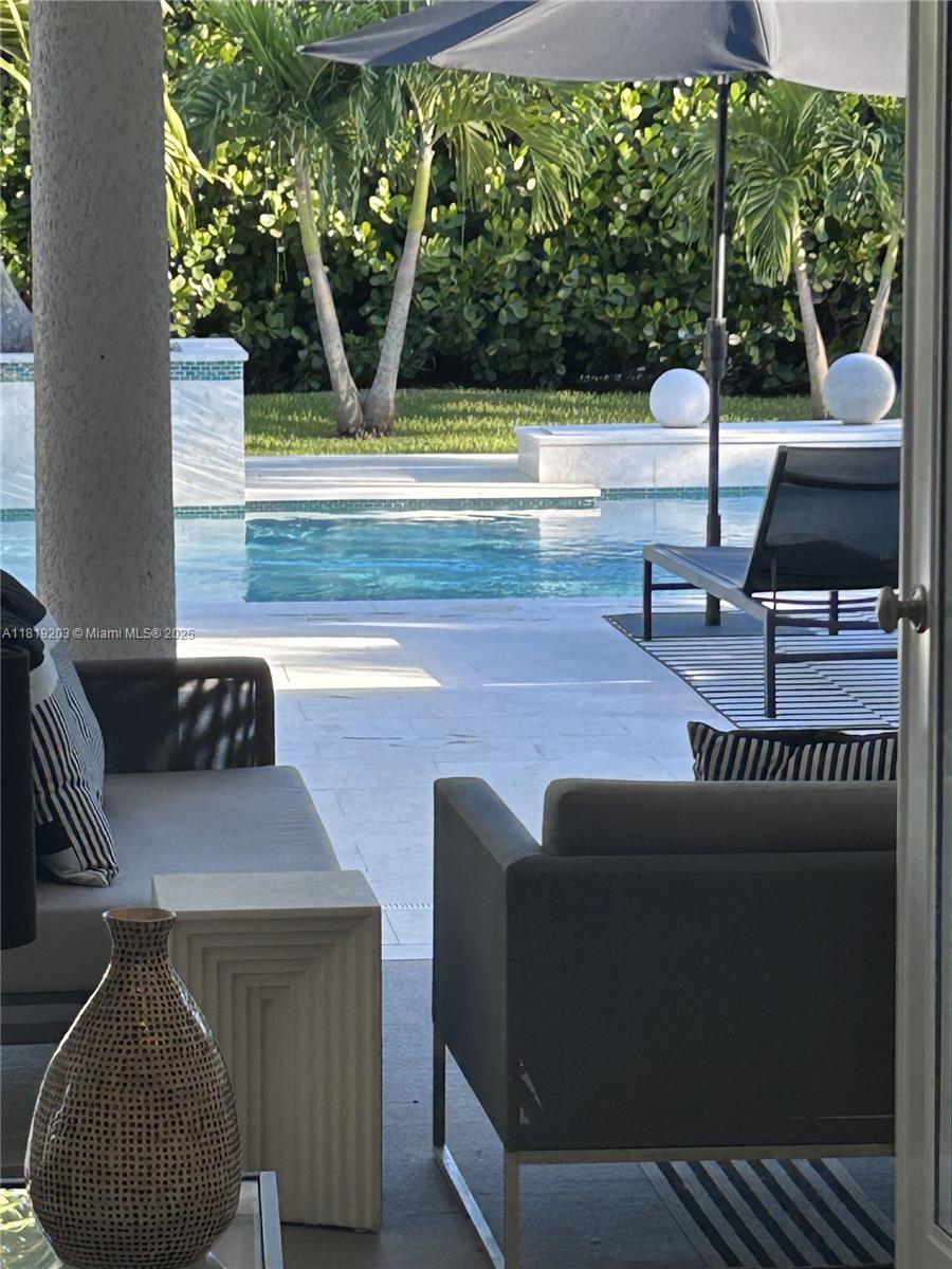 OAK RIDGE FALLS - Residential