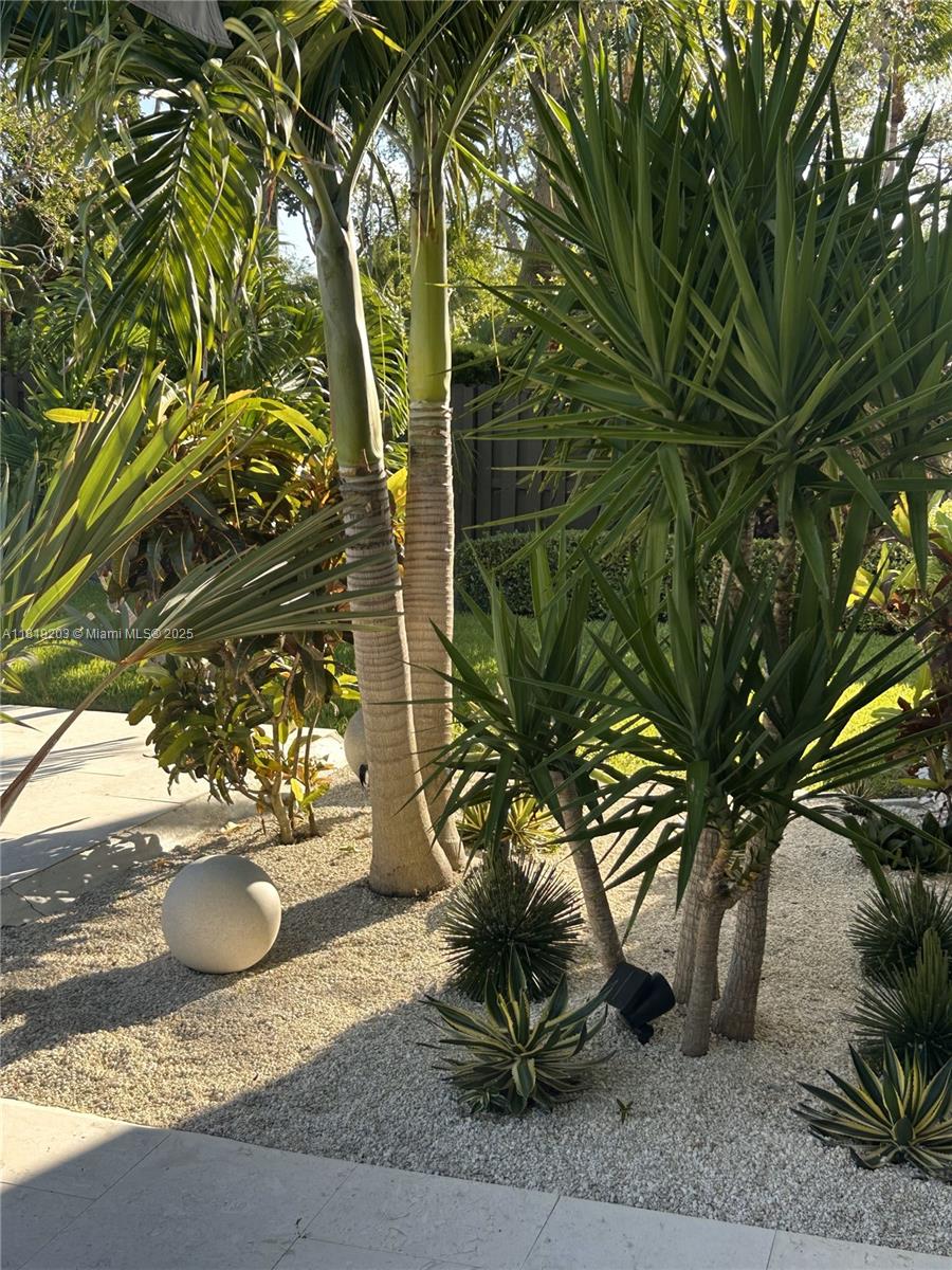 OAK RIDGE FALLS - Residential