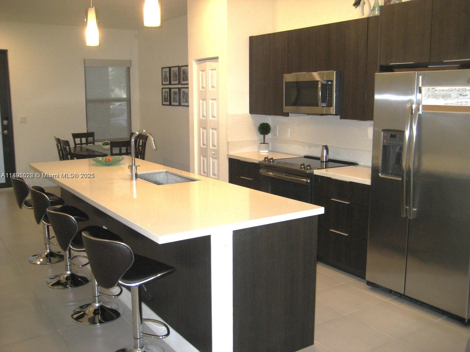 APEX AT PARK CENTRAL COND - Residential