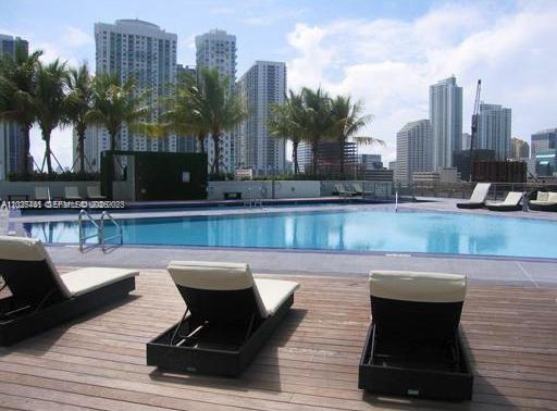 90 SW 3rd St 3708