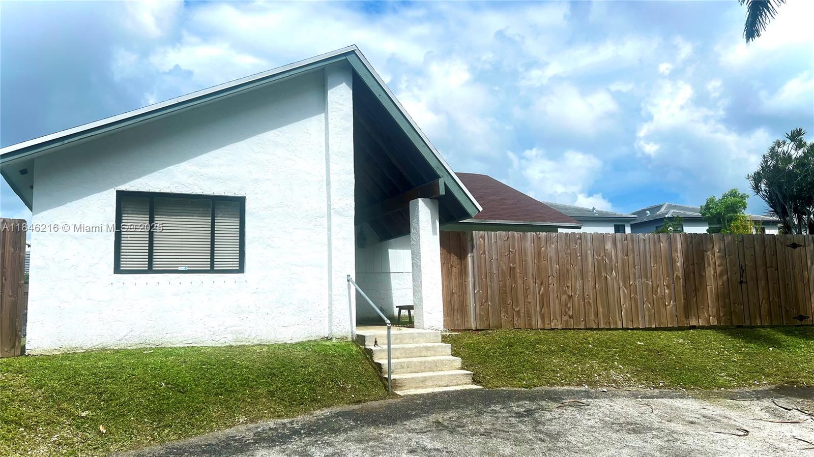 COUNTRY STAR SEC 1 - Residential Lease