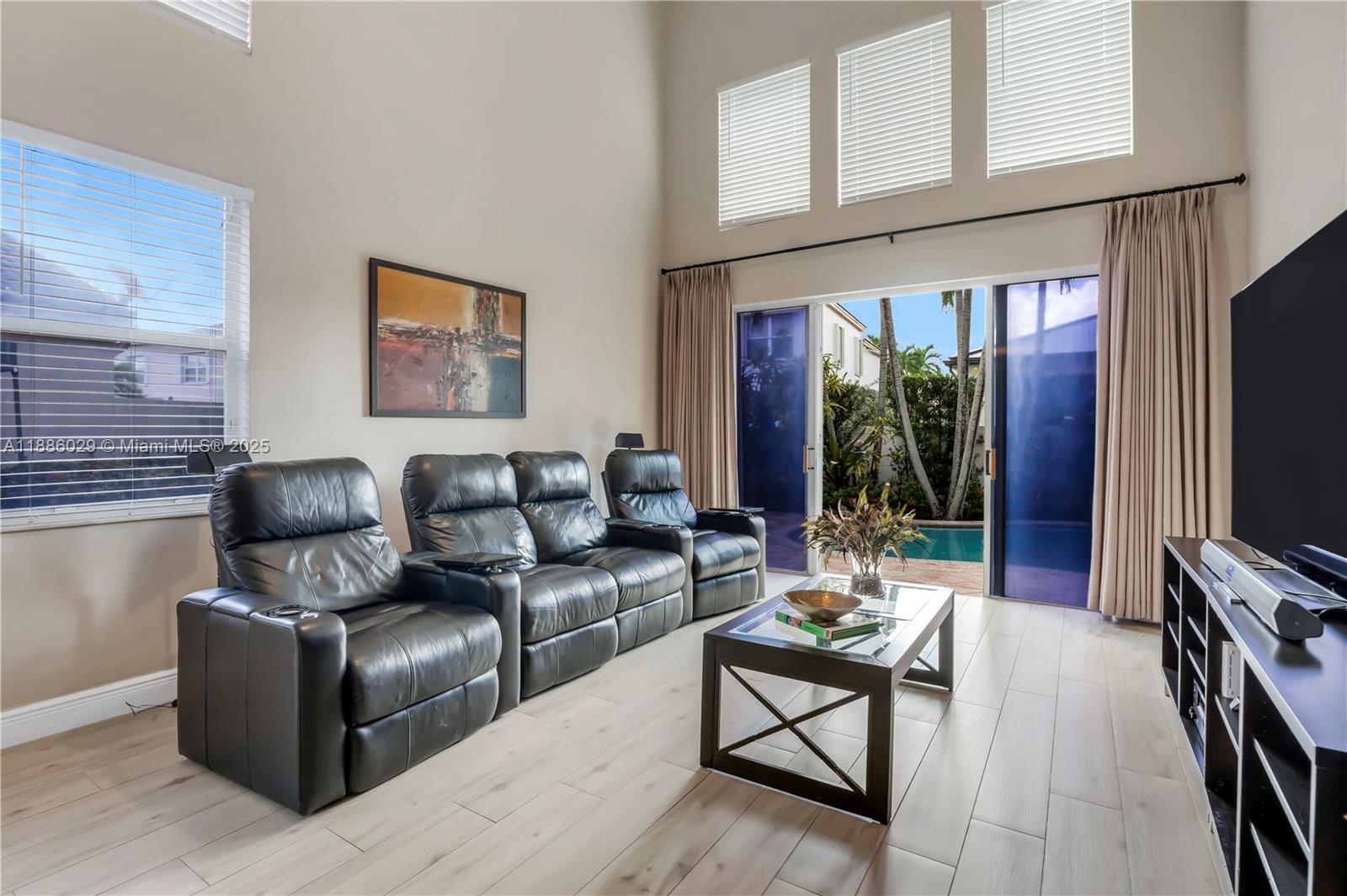 TOWNGATE - Residential