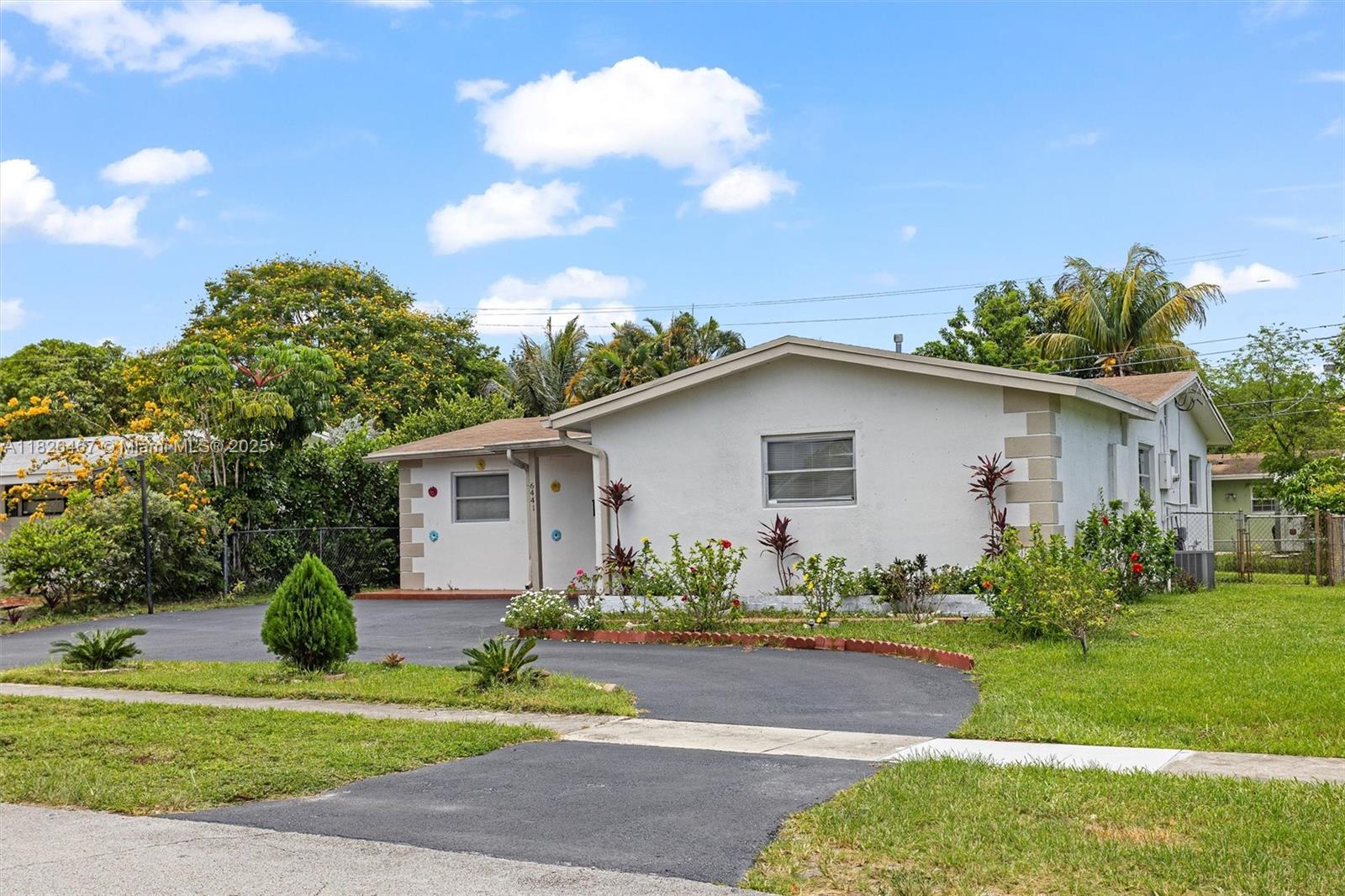 SUNRISE GOLF VILLAGE SEC - Residential