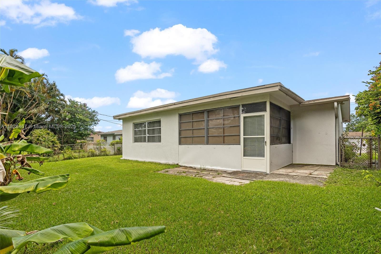 SUNRISE GOLF VILLAGE SEC - Residential