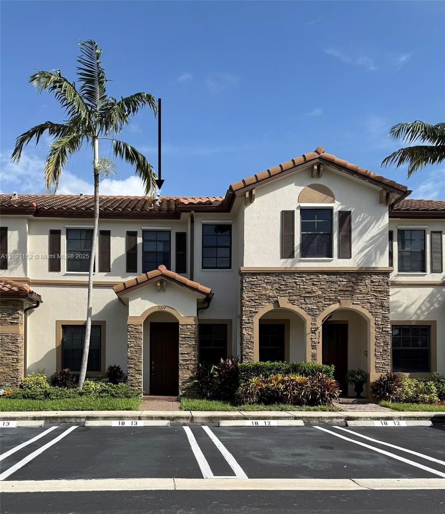 Lease: Stylish 2-Bedroom Townhouse in Gated Homestead Community

Step into comfort and convenience with this contemporary 2-bedroom, 2.5-bath townhouse located in a secure, amenity-rich gated community. This two-story home features a spacious open layout, tile flooring on the main level, plush carpet upstairs, and abundant natural light throughout.

The kitchen offers sleek cabinetry, stainless steel appliances, and a breakfast bar perfect for casual meals. Upstairs, both bedrooms include en-suite baths for privacy and comfort. Enjoy a fenced backyard ideal for relaxing or entertaining, plus access to resort-style amenities including a clubhouse, pool, fitness center, and playground.

?? Washer/dryer included
?? Assigned parking + guest spaces
?? NO Pets
----Available now----
