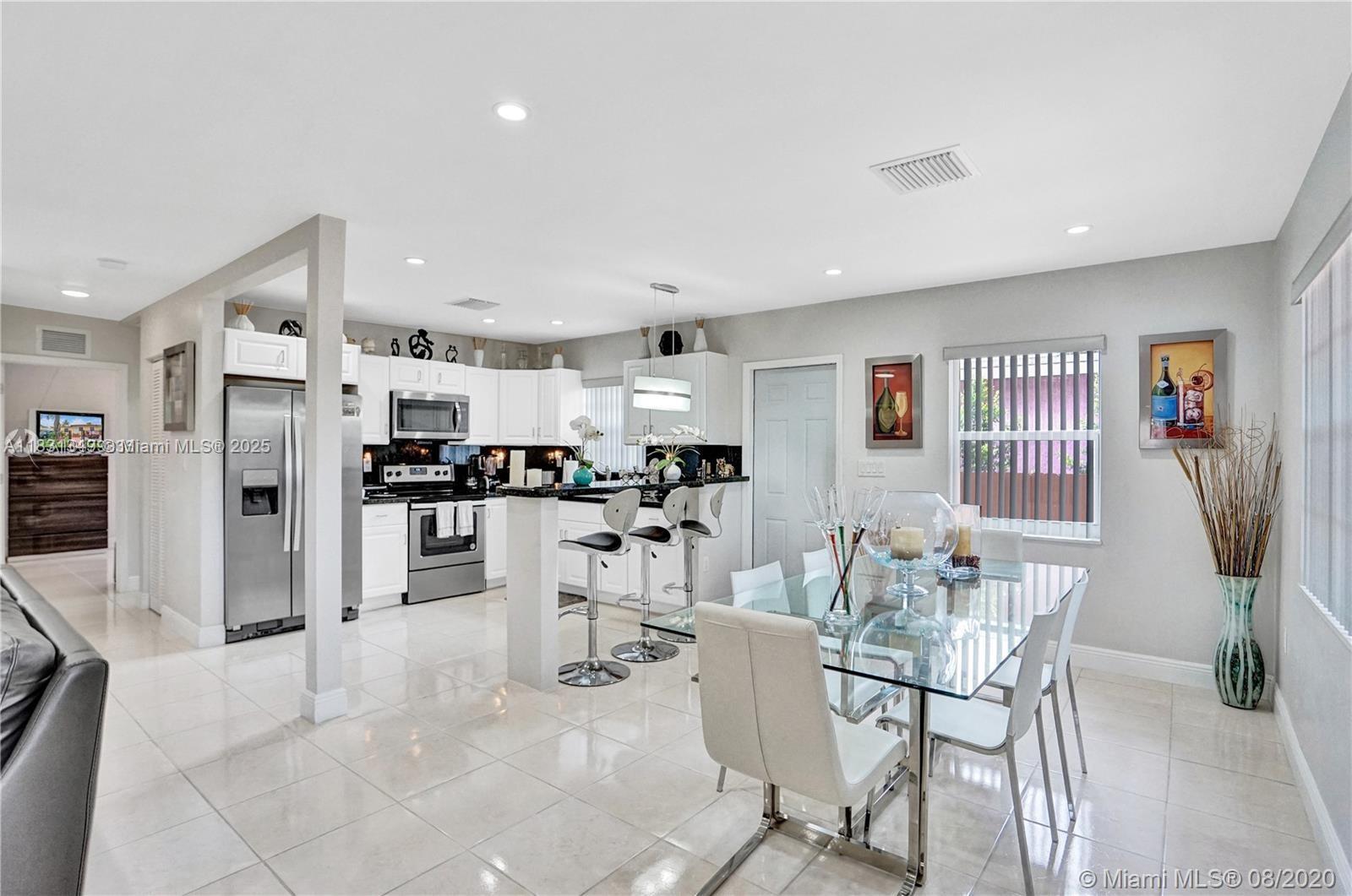 372 NE 162nd St