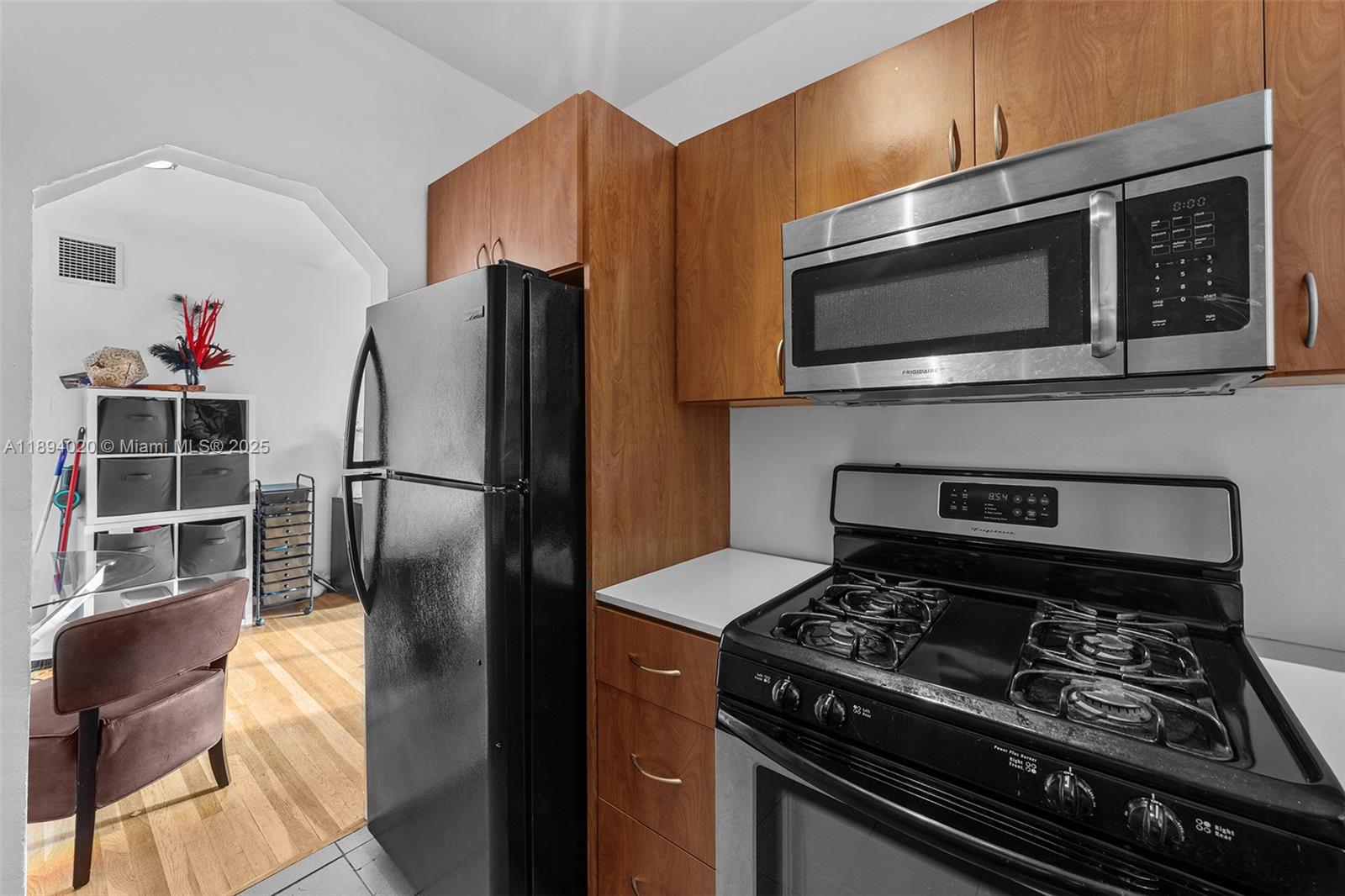 WESTGATE RESIDENCE CONDO - Residential