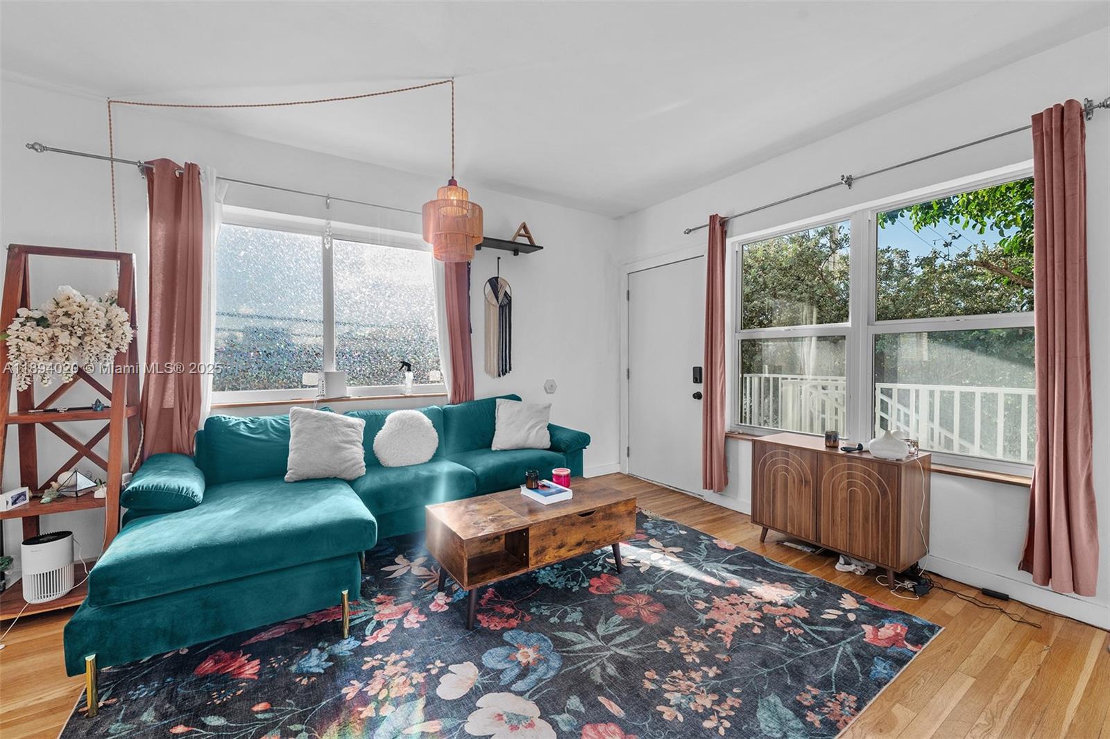 WESTGATE RESIDENCE CONDO - Residential