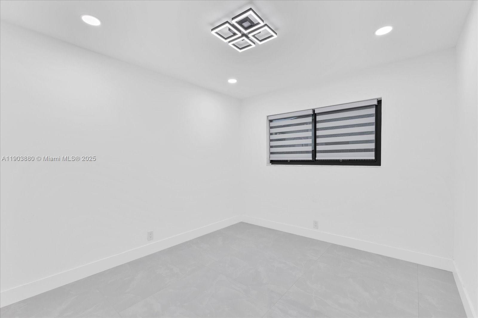 GREYKNOLL ESTATES - Residential