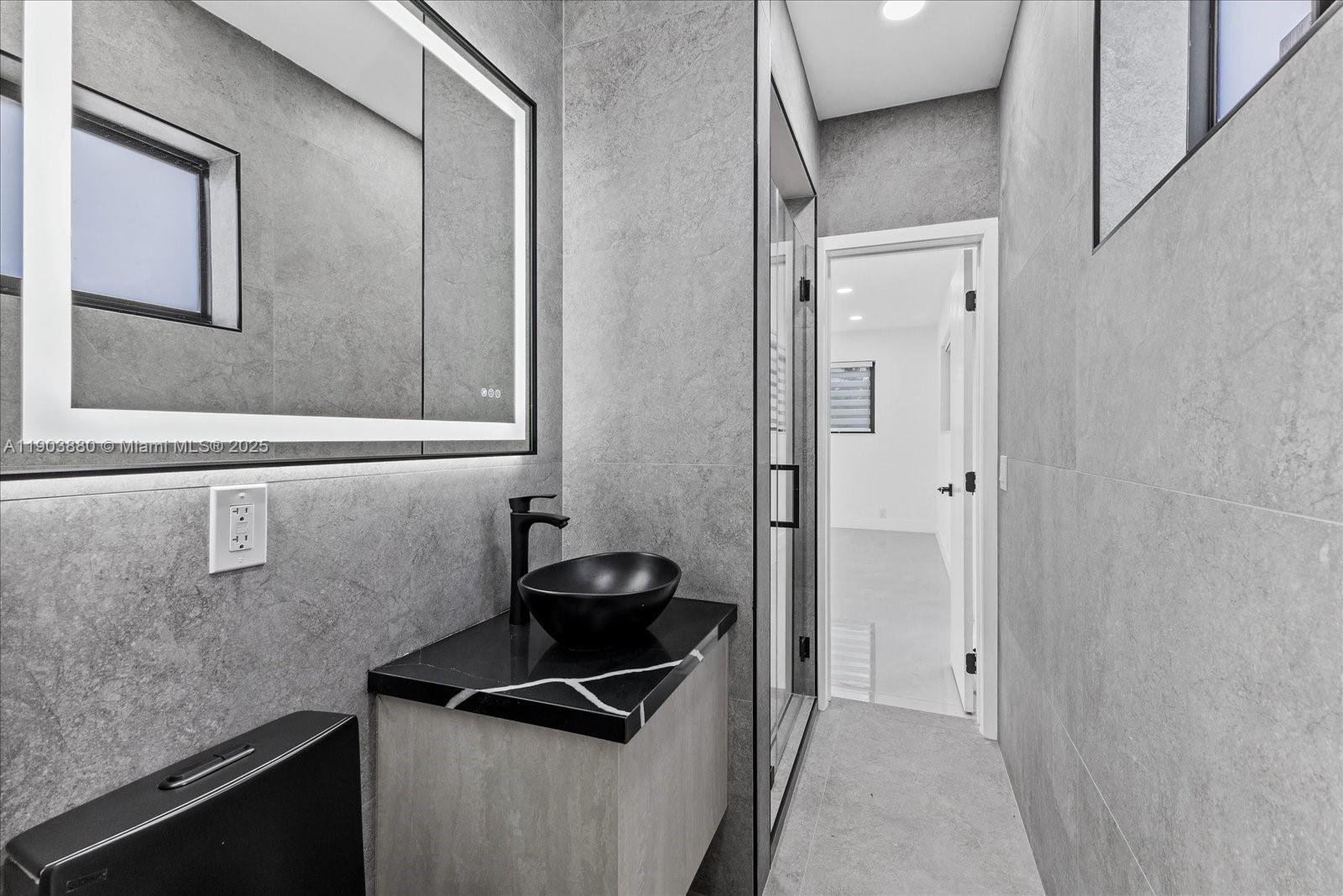 GREYKNOLL ESTATES - Residential