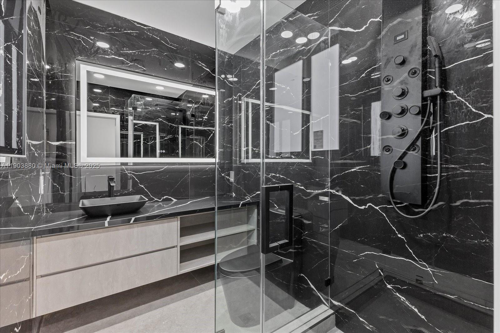 GREYKNOLL ESTATES - Residential