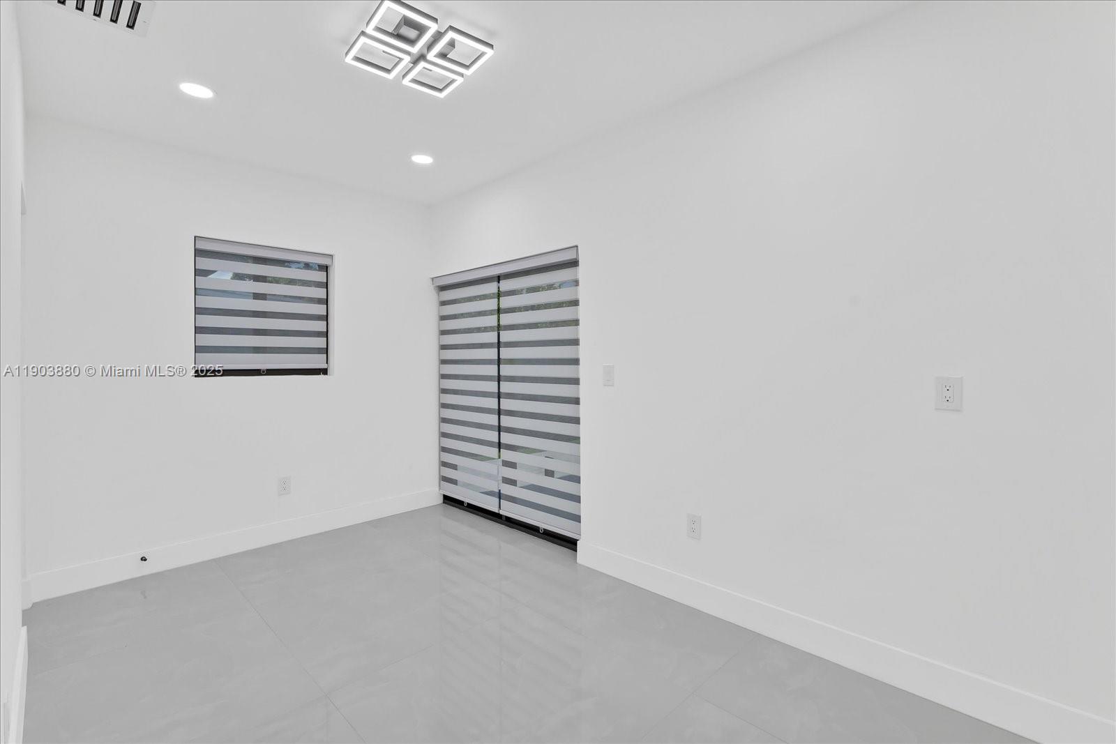 GREYKNOLL ESTATES - Residential