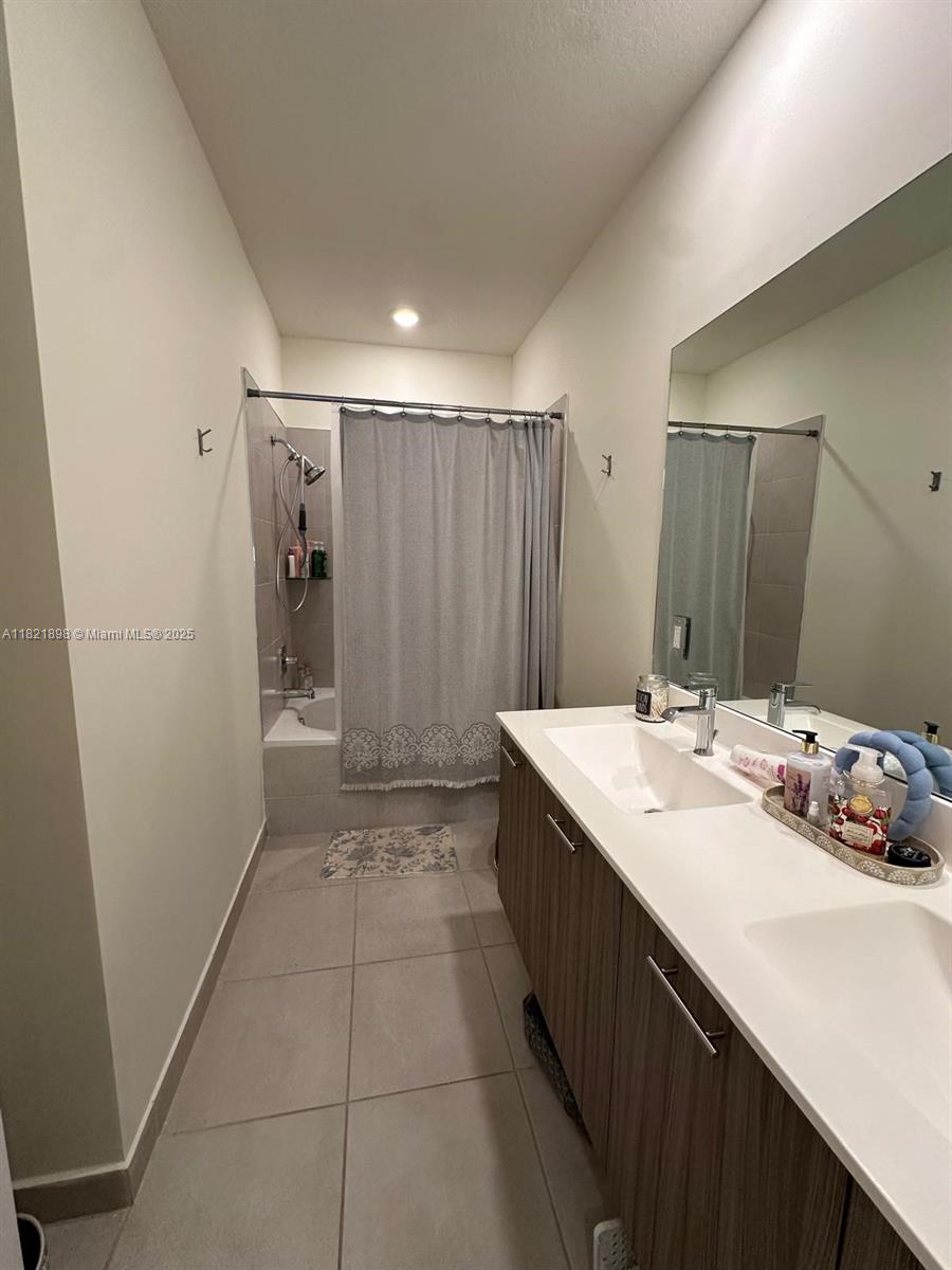 URBANA AT THE RESIDENCES - Residential