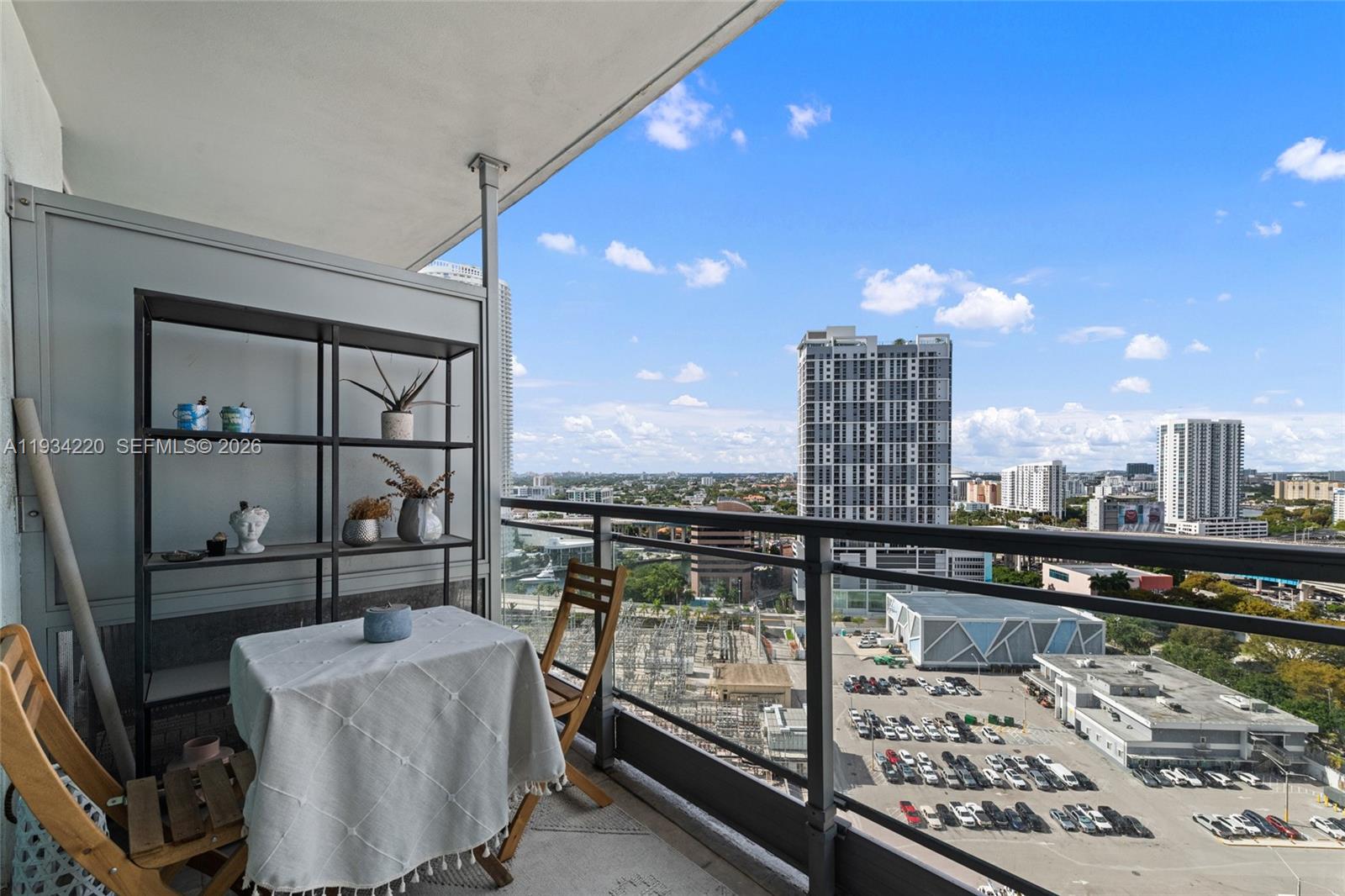 IVY CONDO - Residential