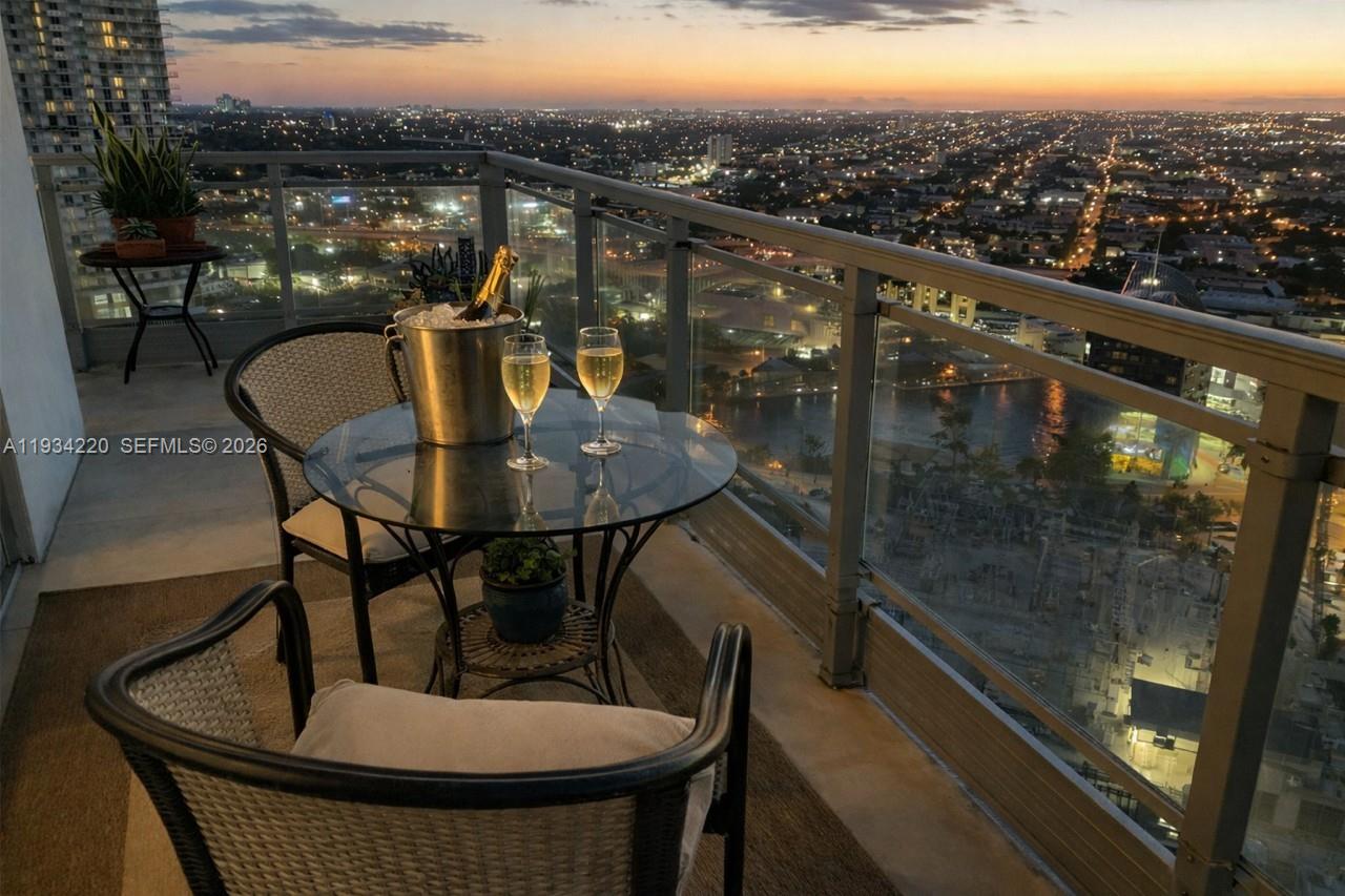 IVY CONDO - Residential
