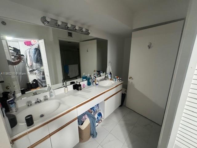 MYSTIC POINTE TOWER 600 C - Residential