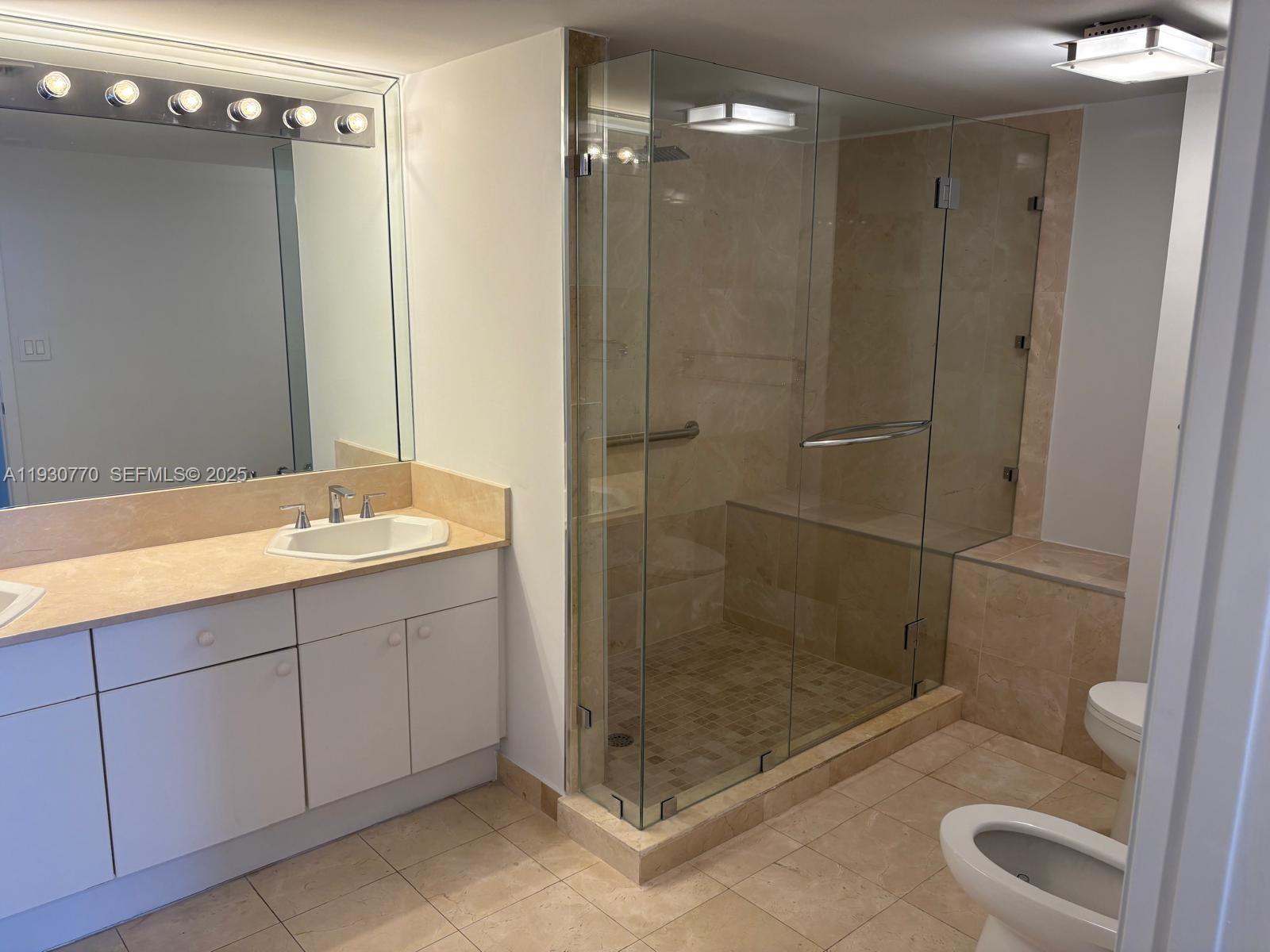 OCEAN 88 CONDOMINIUM - Residential