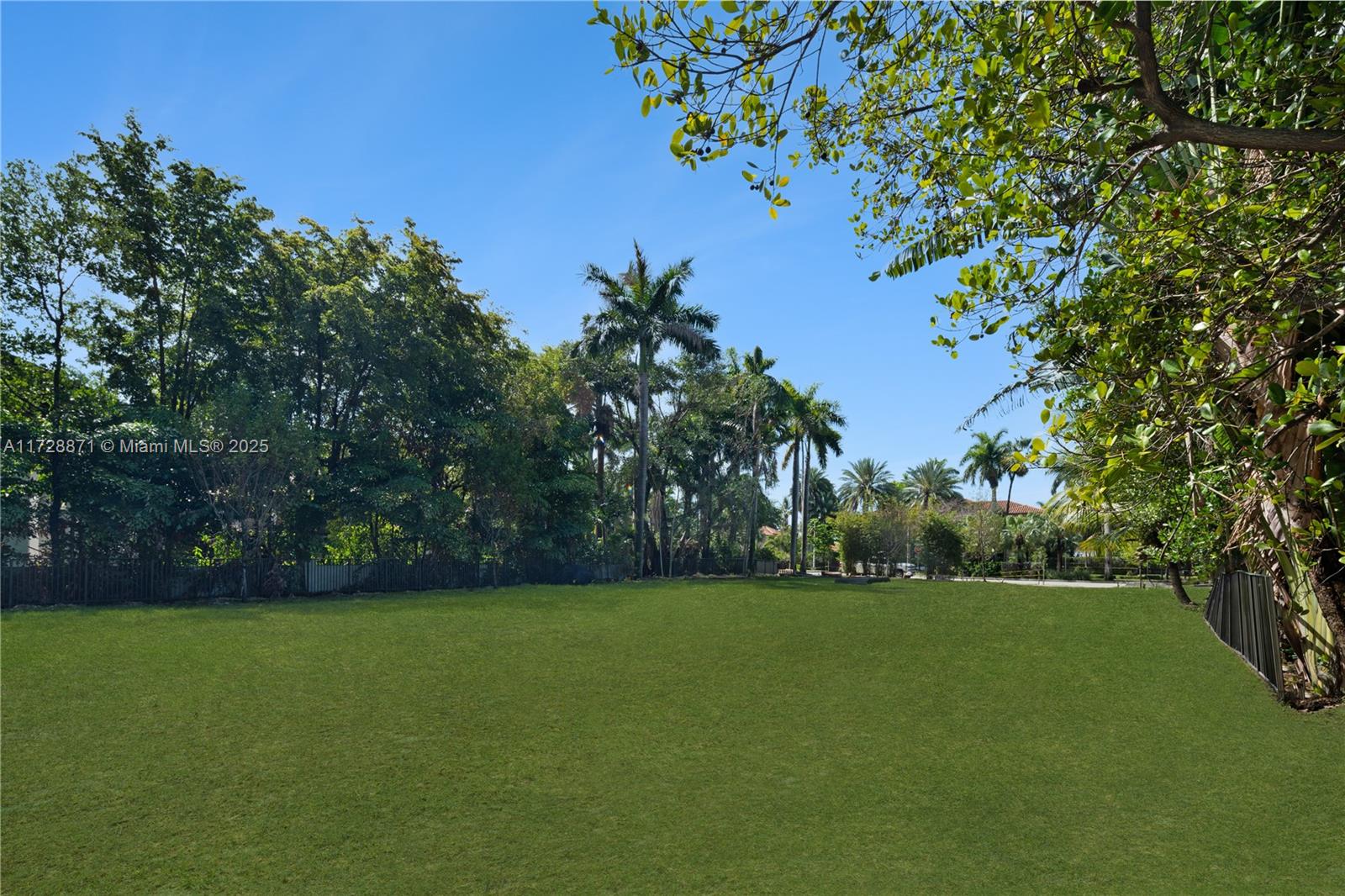 PALM ISLAND - Land