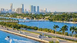 PALM ISLAND - Land