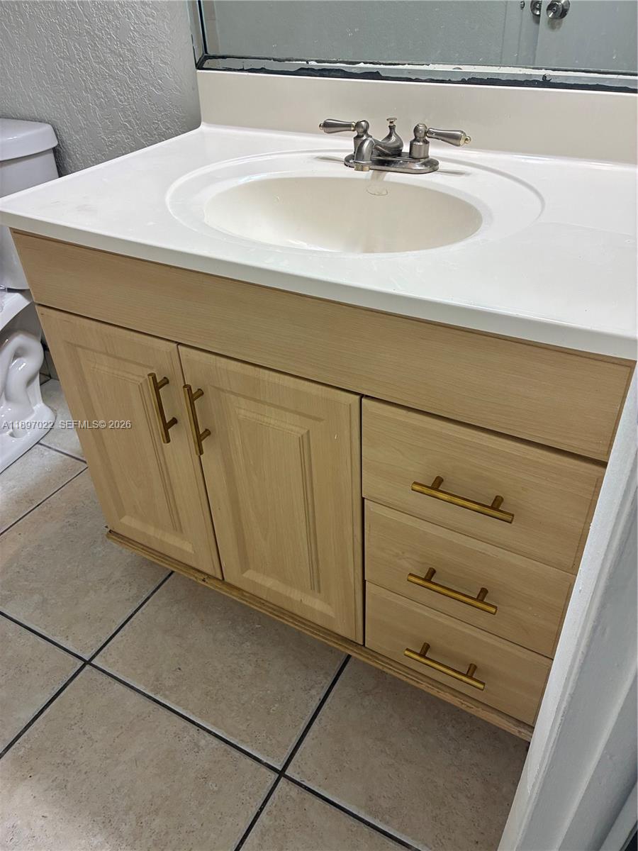 DEL RIO VILLAGE - Residential