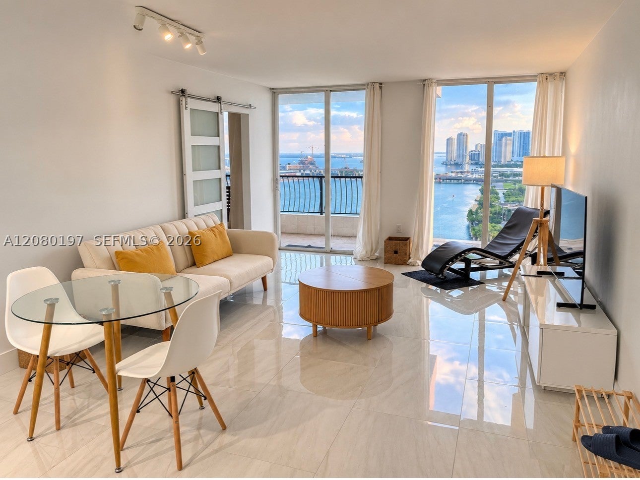 555 NE 15th St 27K