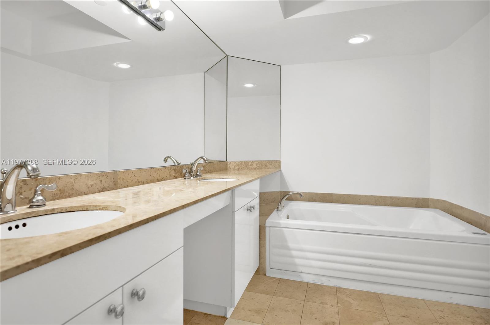 BLUE DIAMOND CONDO - Residential Lease