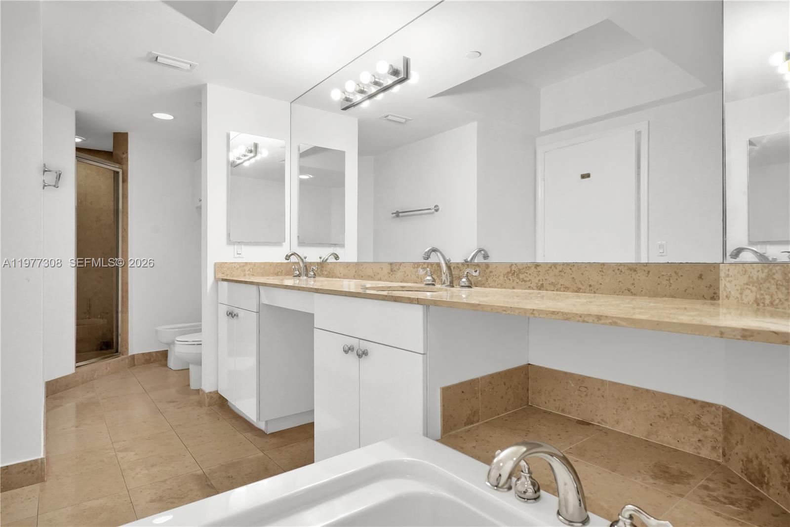 BLUE DIAMOND CONDO - Residential Lease