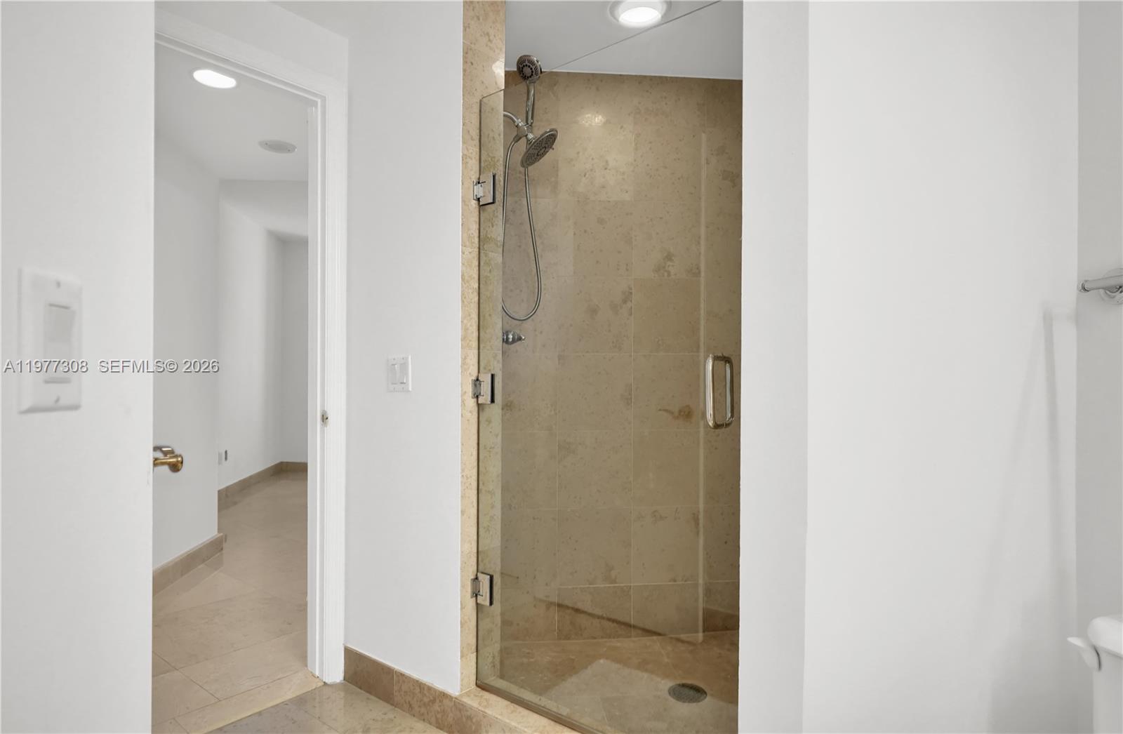 BLUE DIAMOND CONDO - Residential Lease