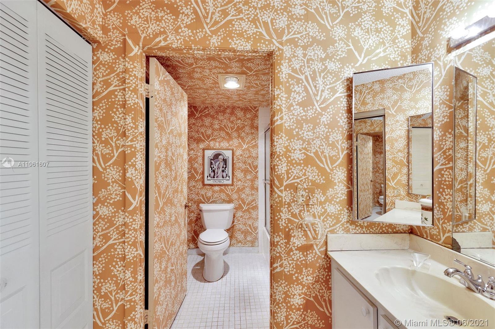 PINES OF BOCA LAGO CONDO - Residential