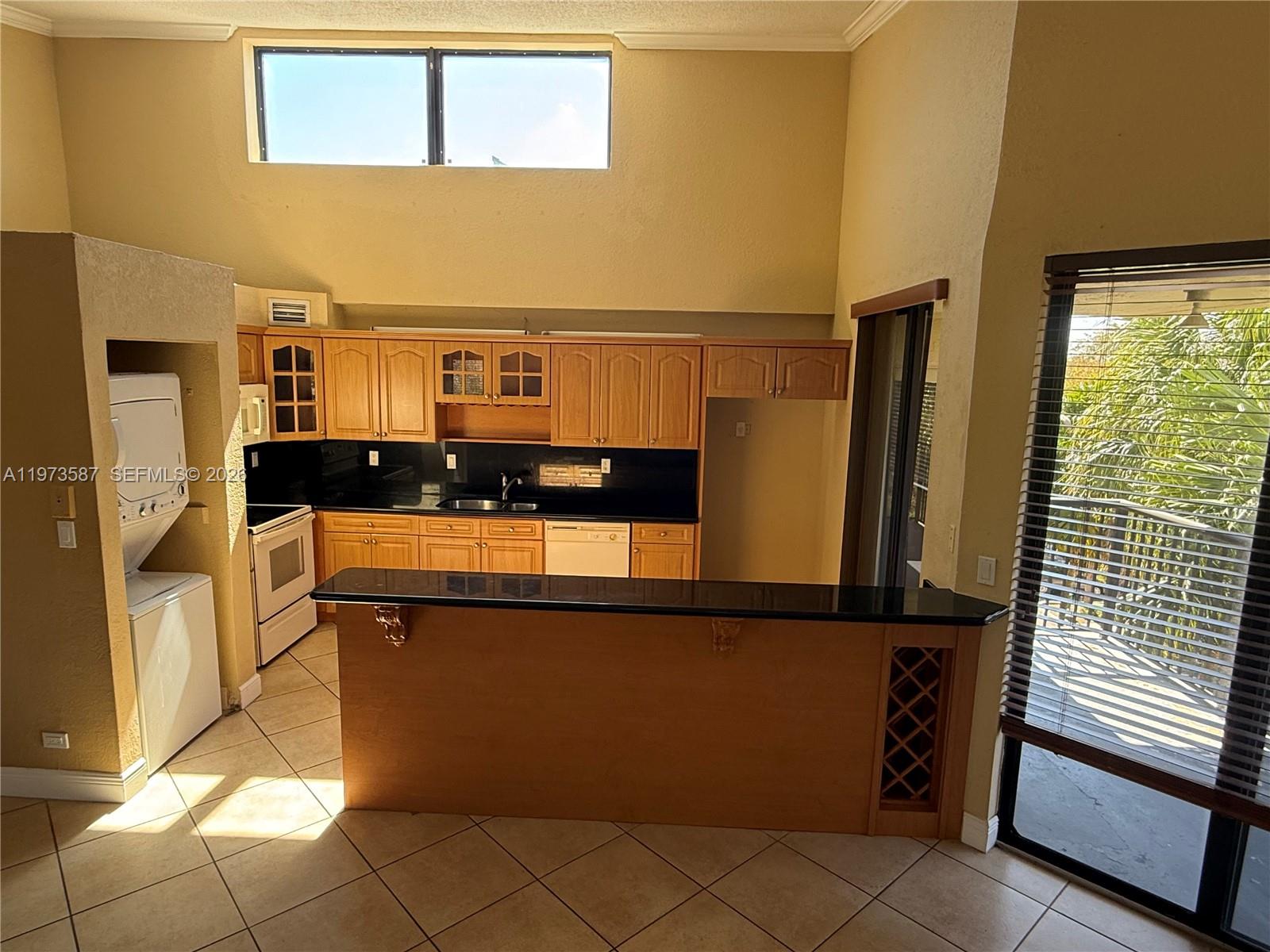 SEC 44 ATRIUMS AT SNAPPER - Residential