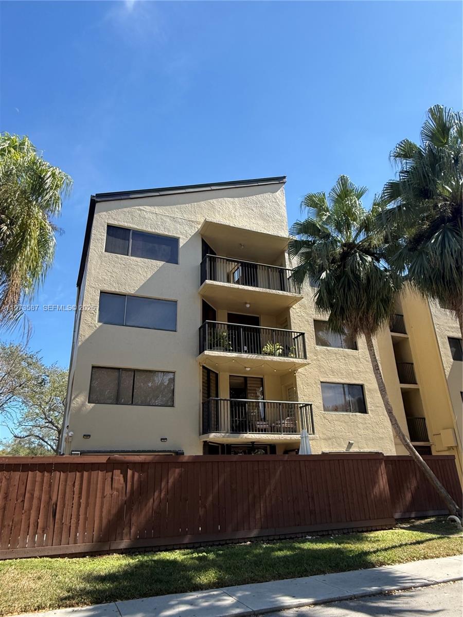 SEC 44 ATRIUMS AT SNAPPER - Residential